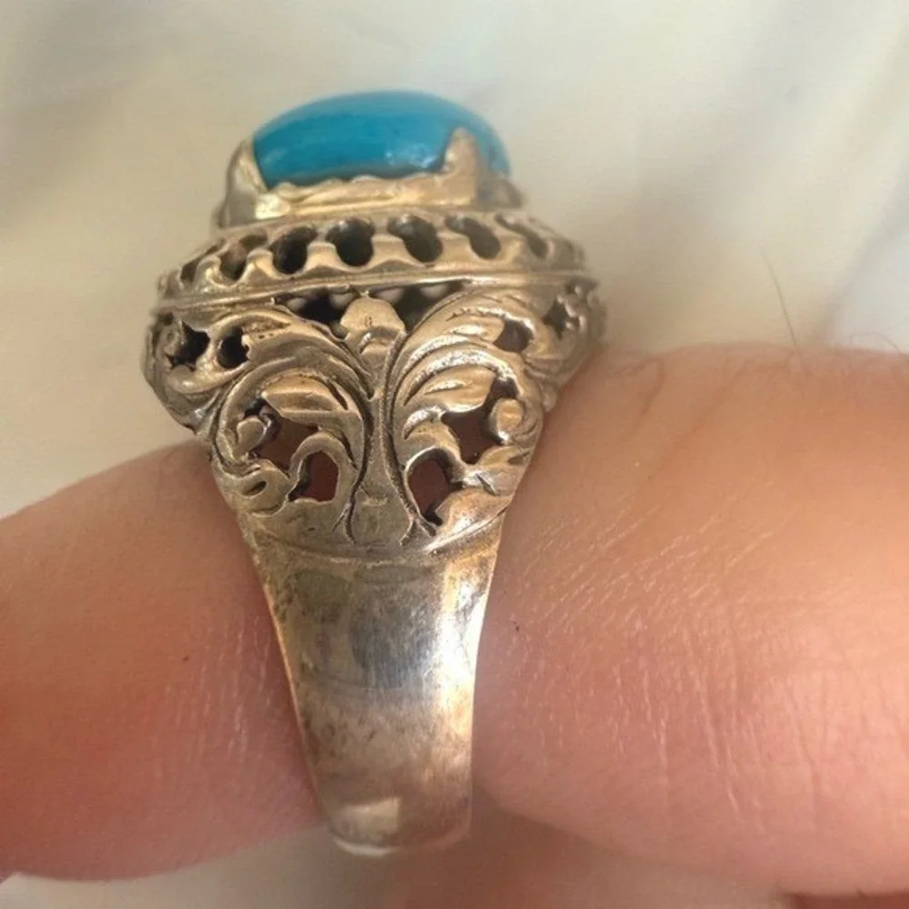 Southwestern Dyed Howlite Turquoise Statement‎ Ring Sterling Silver Filigree